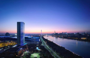 Shangri-La Guangzhou-3 minutes by walking to Canton Fair Complex